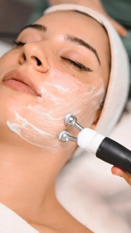 Procedimento de radiofrequência facial